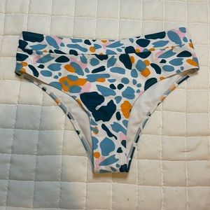 Printed bikini bottoms
